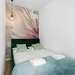 View Garbary By Renters Apartament *